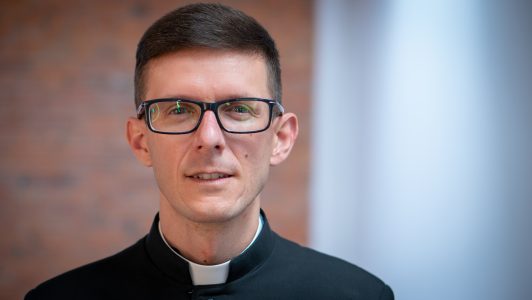 ks. Paweł Dzierzkowski, zastępca dyrektora Caritas Polska